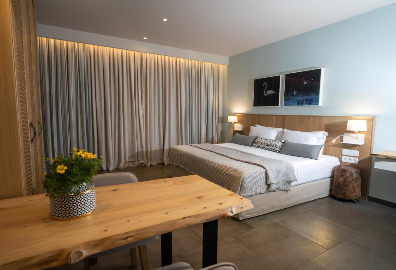 Zoe Seaside Resort Gialova Dış mekan fotoğraf