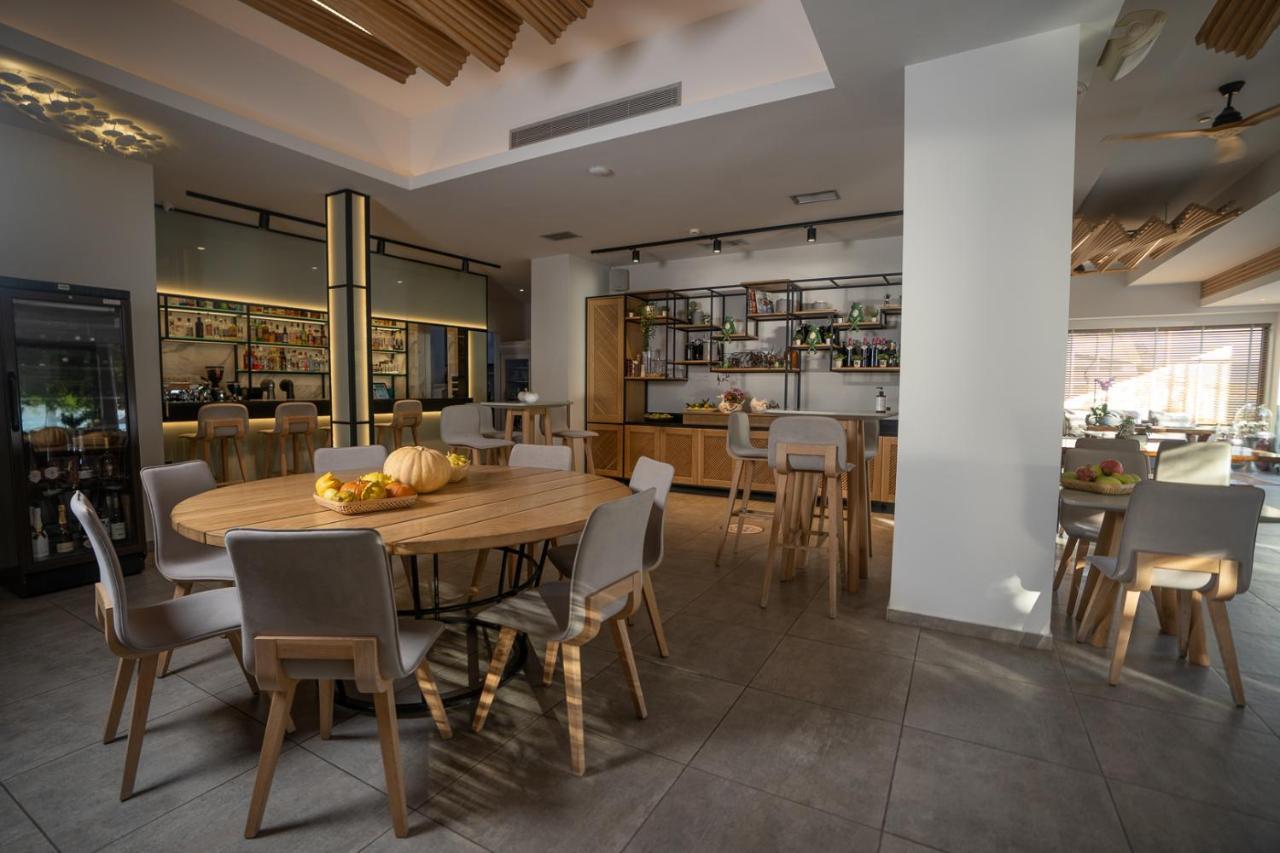 Zoe Seaside Resort Gialova Dış mekan fotoğraf
