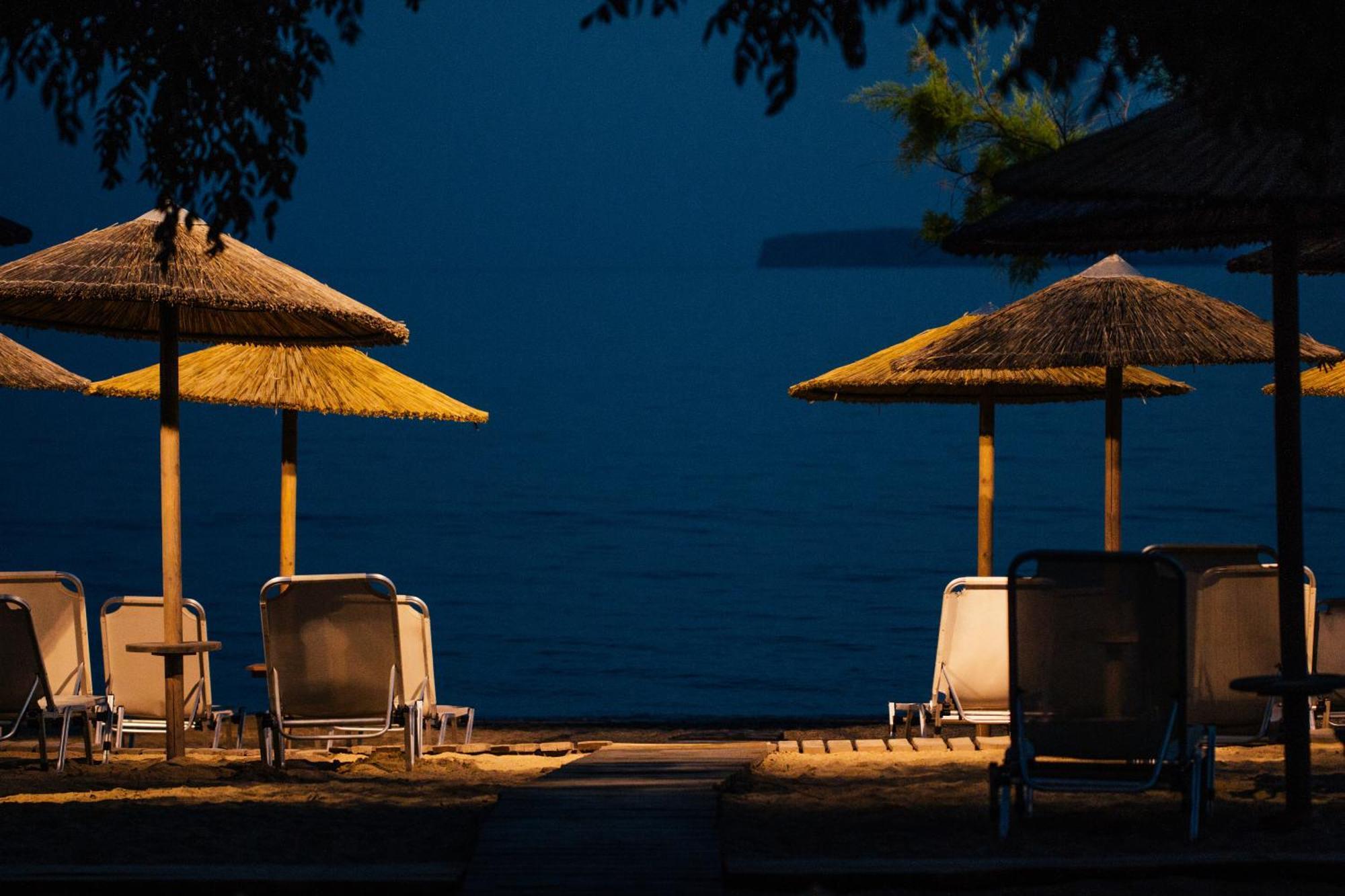 Zoe Seaside Resort Gialova Dış mekan fotoğraf